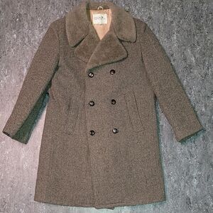 1950s. Union-made In USA. FOX KNAPP. Heavyweight. Wool. Lined Coat.  Size 40